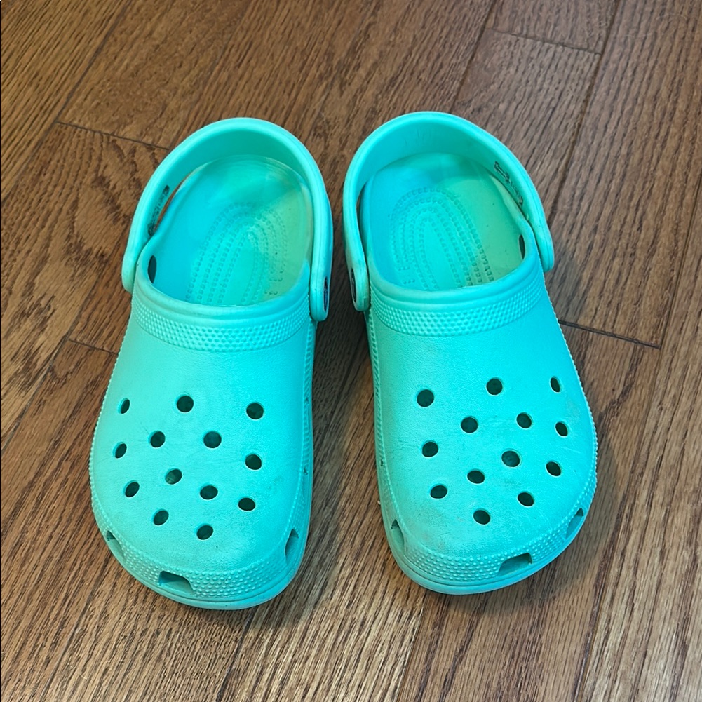 Crocs